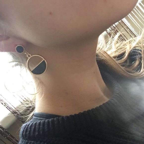 Golden Black Marble Dangle Long Earrings Gold - Picture 2 of 6